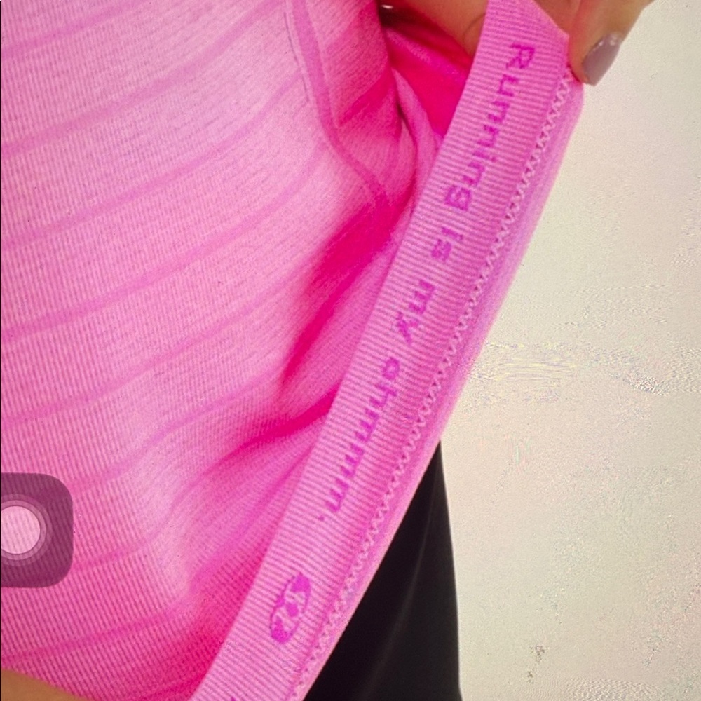Lululemon Run: Swiftly Tech Racerback
Heathered Raspberry Glo Light - Picture 2 of 5